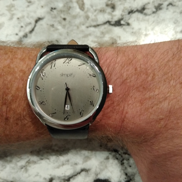 New Men's Simplify Quartz Watch. - Picture 4 of 6